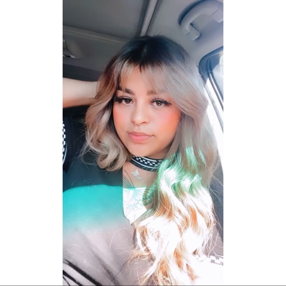 Meet your Posher, Stephanie - Picture 10 of 12